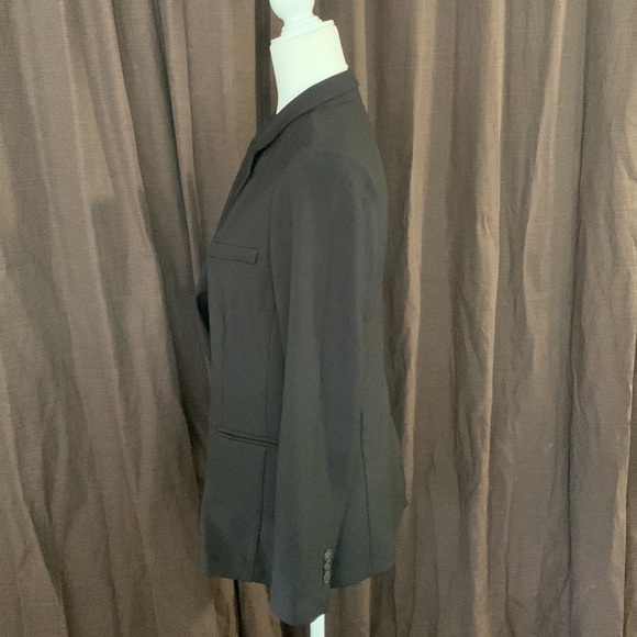 🌈Bundle any 3 items under $10 & I will offer for $10 Treasure & Bond Blazer - Picture 7 of 8